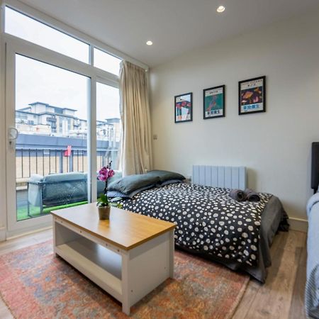 Modern Studio Flat With Balcony In Heart Of London Exterior photo